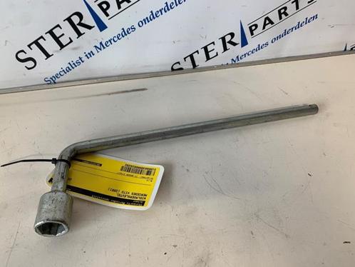 Wielmoersleutel van een Mercedes Vito, Auto-onderdelen, Overige Auto-onderdelen, Mercedes-Benz, Gebruikt, 3 maanden garantie, Ophalen of Verzenden