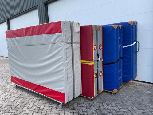 Dikke landingsmat, valmat  grote mat, turnmat, gymmat,, Sport en Fitness, Turnen, Gebruikt, Ophalen