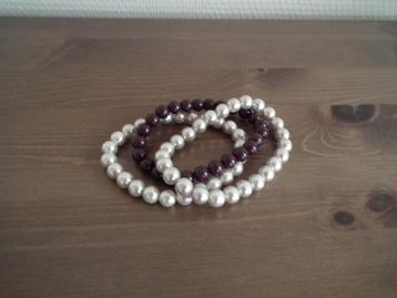 3 armbanden met parels (diameter 6 cm) beschikbaar voor biedingen