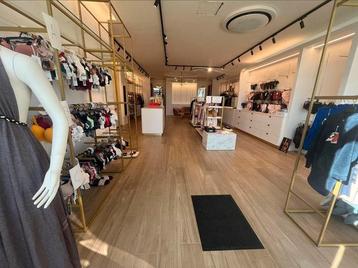 Inboedel van winkel te koop beschikbaar voor biedingen