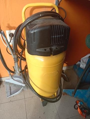 Compressor bijna niet gebruikt  beschikbaar voor biedingen