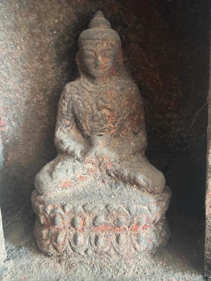 Oud gesneden houten huisaltaar met Boeddha - Nepal, Antiek en Kunst, Kunst | Niet-Westerse kunst, Ophalen of Verzenden