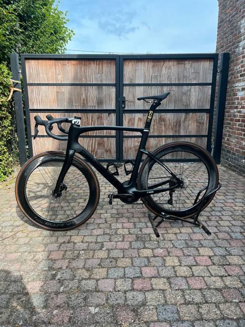 Pinarello f9 razor black, Fietsen en Brommers, Fietsen | Racefietsen, Zo goed als nieuw, Ophalen