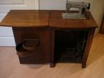 Antieke originele naaimachine Singer met trappedaal., Ophalen
