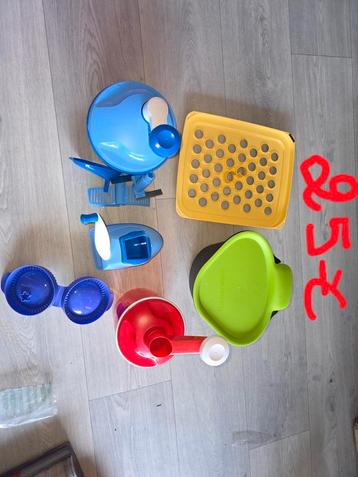 Lot tupperware  beschikbaar voor biedingen