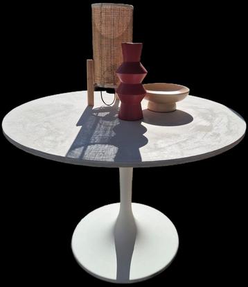 Table ronde pied tulipe et plateau effet beton ciré, Enlèvement, Utilisé