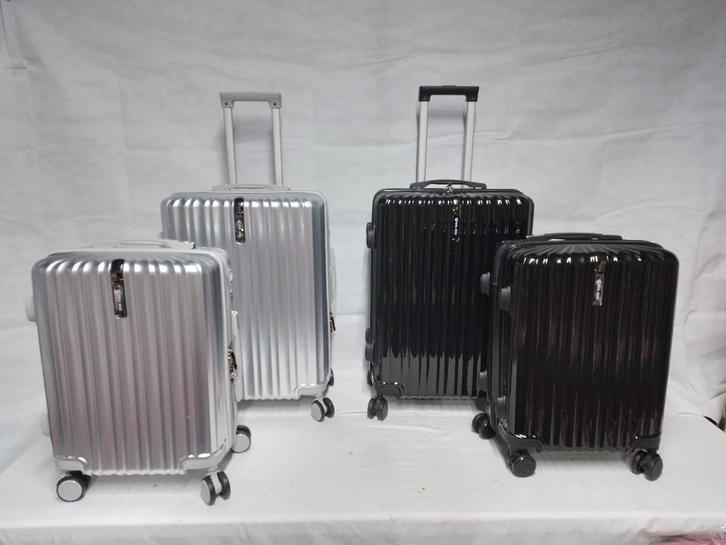 2 Valises pour 49.99 euro !!! Moyen +  Cabine, Bijoux, Sacs & Beauté, Valises, Neuf, Plastique dur, Poignée extensible, Roulettes