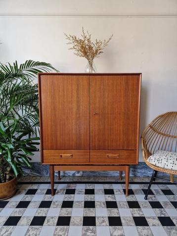 Vintage midcentury Deense kast | high-board  beschikbaar voor biedingen
