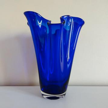 Vase Fazzoletto de style Murano disponible aux enchères