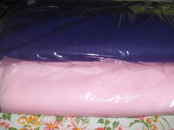 Tulle rose 37mx1m40+13m20 de mauve= 50m20 beschikbaar voor biedingen