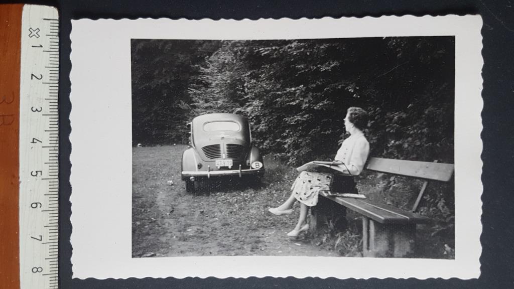 Oude foto VW Renault 4CV auto ( 8 x 12,5cm), Foto, Ophalen of Verzenden, Zo goed als nieuw, 1940 tot 1960