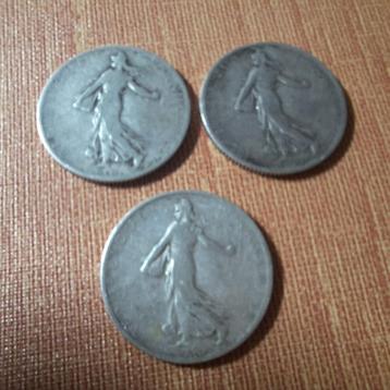 3 Franse munten van 2 frank beschikbaar voor biedingen