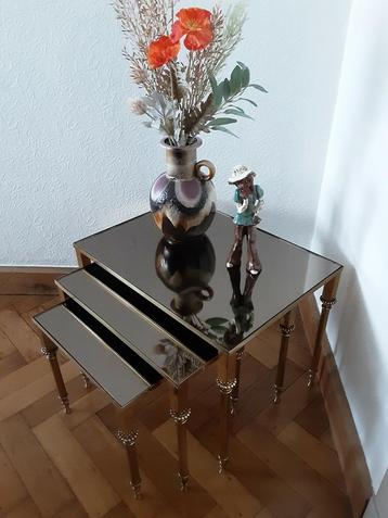 Vintage  bijzettafeltjes  fume spiegelglas ! beschikbaar voor biedingen