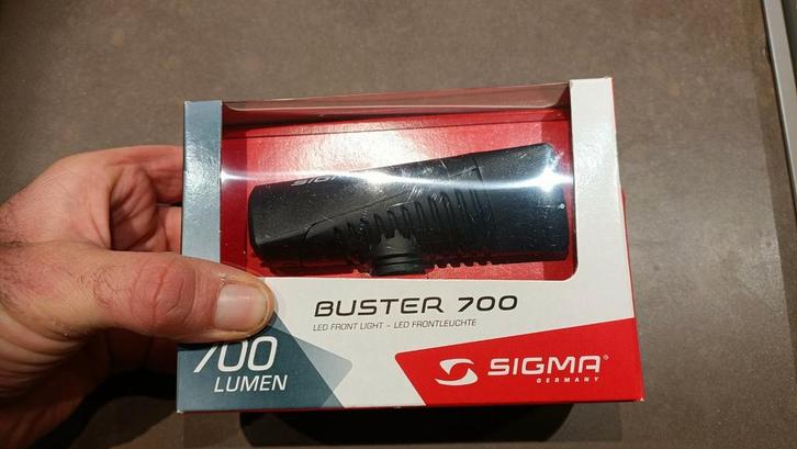 Sigma Sport BUSTER 700., Audio, Tv en Foto, Accu's en Batterijen, Ophalen of Verzenden