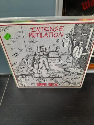 lp - intense mutilation - safe sex - vak 8 beschikbaar voor biedingen