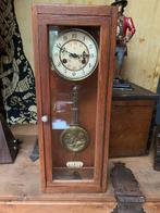 Junghans wandklok, Enlèvement