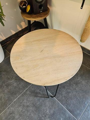 Tafeltje 60cm diameter, hout.  beschikbaar voor biedingen
