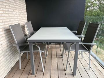 Tuinset beschikbaar voor biedingen