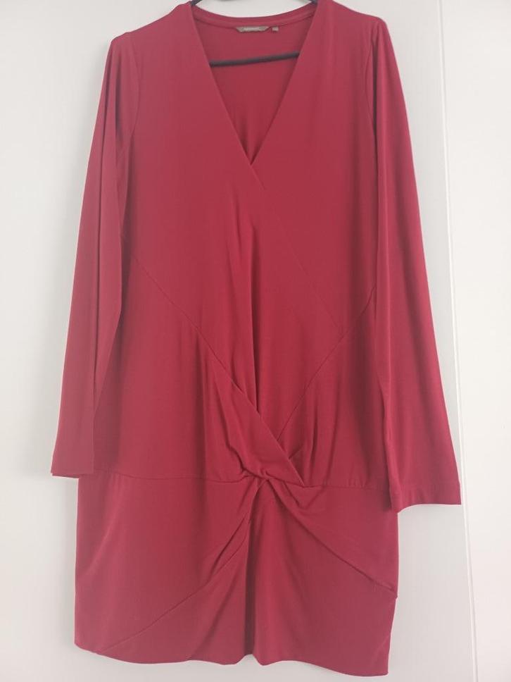 Sandwich - mooi jurkje (mt M), Kleding | Dames, Jurken, Gedragen, Maat 38/40 (M), Rood, Boven de knie, Ophalen of Verzenden