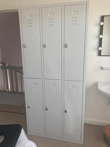 Nieuwe lockerkast, lichtgrijs, Enlèvement, Neuf, Diest