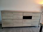 Dressoir en uittrekbare eettafel, Huis en Inrichting, Ophalen