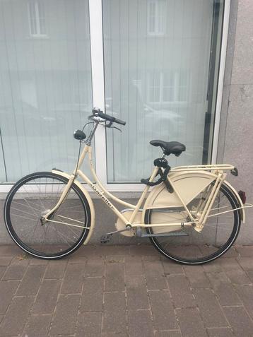 Prachtige Gazelle Fiets Crème beschikbaar voor biedingen