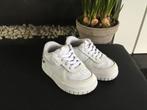 Kindersneakers van het merk Puma, maat 21, Kinderen en Baby's, Babykleding | Schoentjes en Sokjes, Meisje, Ophalen of Verzenden