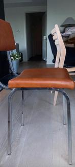 4 vintage stoelen in zeer goede staat, Huis en Inrichting, Stoelen, Vintage, poten in chroom, Vier, Zo goed als nieuw, Ophalen