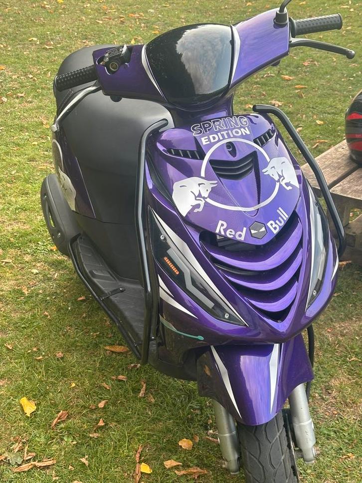 Piaggio zip 4takt a klasse, Fietsen en Brommers, Scooters | Piaggio, Gebruikt, Zip, Ophalen