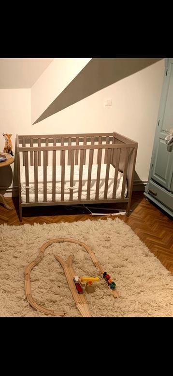 Babybed beschikbaar voor biedingen