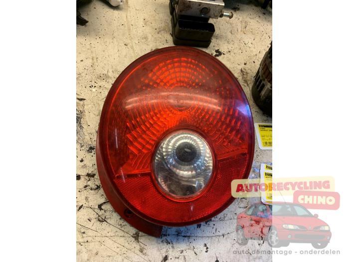 Feu arrière droit d'un Chevrolet Spark, Autos : Pièces & Accessoires, Éclairage, Chevrolet, Utilisé, 3 mois de garantie, Enlèvement ou Envoi