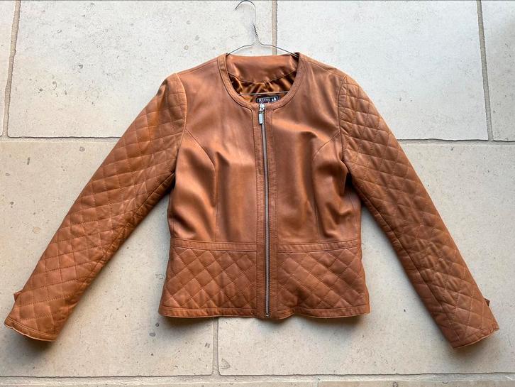 Veste femme courte en cuir couleur camel "River Woods", T:42, Vêtements | Femmes, Vestes & Costumes, Comme neuf, Manteau, Taille 42/44 (L)