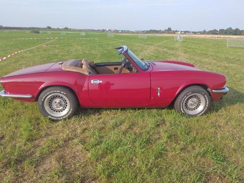 Triumph spitfire 1500, Autos, Triumph, Particulier, Spitfire, Essence, Cabriolet, 2 portes, Boîte manuelle, Rouge, Brun, Cuir synthéthique