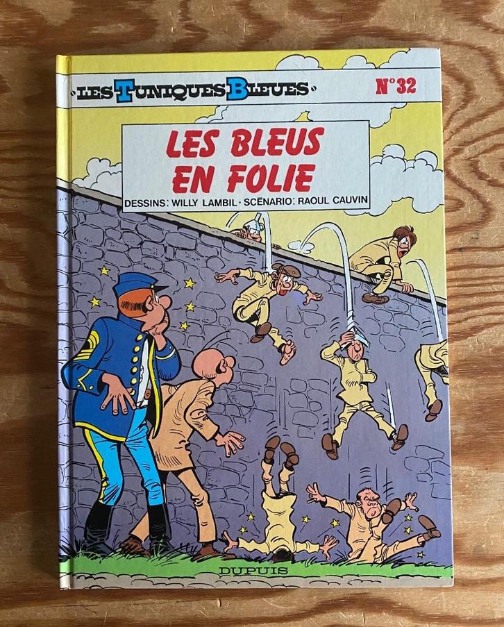 LES TUNIQUES BLEUES    EO TTBE, Livres, BD, Enlèvement ou Envoi