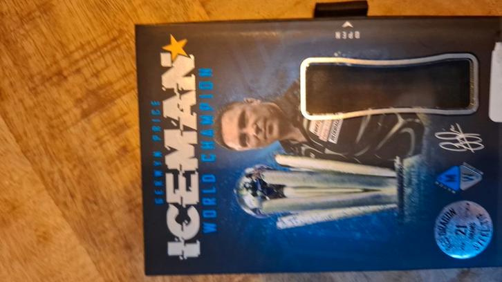 21g steeltip gerwyn price pijlen champion, Sport en Fitness, Darts, Zo goed als nieuw, Dartbord, Ophalen of Verzenden