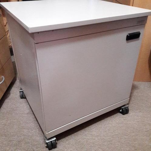 2 metalen opbergkasten op wielen, 30€/st, Huis en Inrichting, Bureaus, Zo goed als nieuw, Ophalen of Verzenden