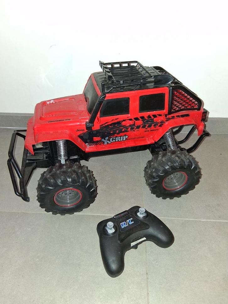 4x4 offroad-auto met afstandsbediening, Hobby en Vrije tijd, Modelbouw | Radiografisch | Auto's, Zo goed als nieuw, Ophalen