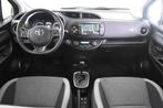Toyota Yaris 1.5 Hybrid *1ste Eigenaar*Navigatie*Camera*, Auto's, Toyota, Euro 6, 4 cilinders, 0 kg, Bedrijf