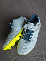 Voetbal schoenen maat 30 NIEUWSTAAT, Sport en Fitness, Voetbal, Ophalen of Verzenden, Zo goed als nieuw, Schoenen