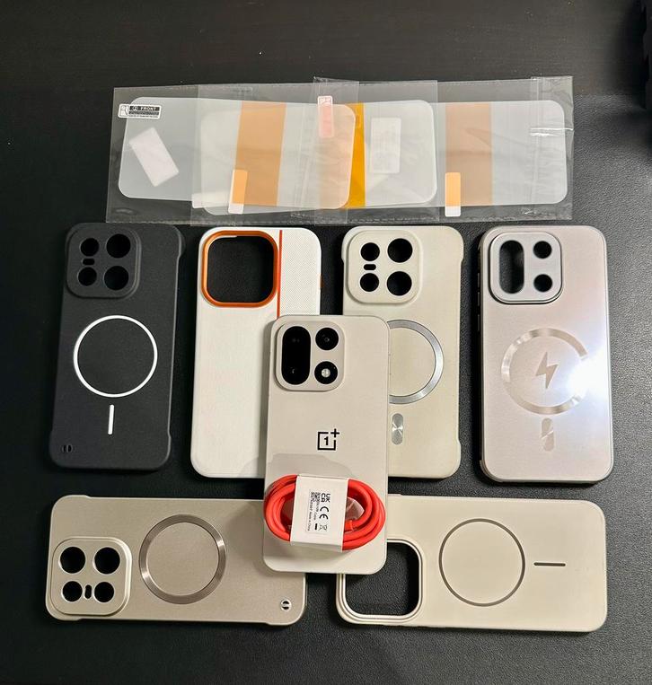 Oneplus 15 16gb/512gb NIEUW! + 6 Covers, Télécoms, Téléphonie mobile | Marques Autre, Comme neuf, Sans abonnement, Sans simlock