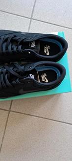 Nike maat 43 Nieuwe !!, Enlèvement