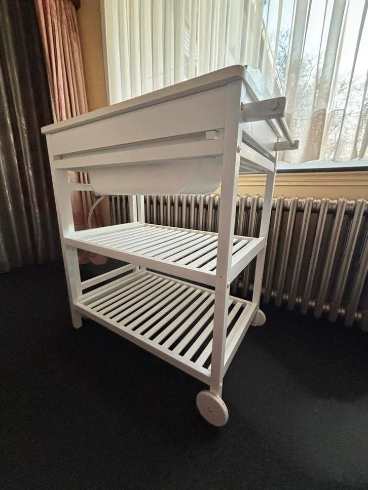Verzorgingstafel met badje, Kinderen en Baby's, Badjes en Verzorging, Gebruikt, Badje, Overige merken, Ophalen