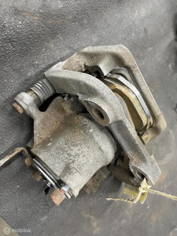 Remklauw linksachter  BMW 5-serie Touring F11  34216793041, Auto-onderdelen, Remmen en Aandrijving, BMW, Gebruikt, Ophalen of Verzenden