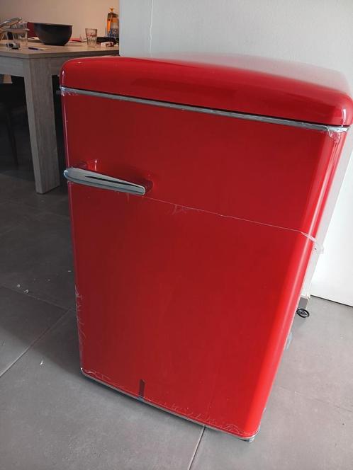 Ruime koelkast nieuw!, Elektronische apparatuur, Koelkasten en IJskasten, Zo goed als nieuw, Ophalen