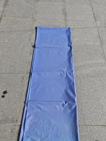 stevig grondzeil 2 meter x 3,8 meter beschikbaar voor biedingen