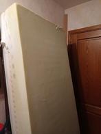 Le matelas simple Emma sera récupéré aujourd'hui, Enlèvement