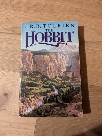 J R R Tolkien - The Hobbit