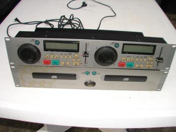 SKYYTECH   TEC2500   Dubbele cd speler beschikbaar voor biedingen