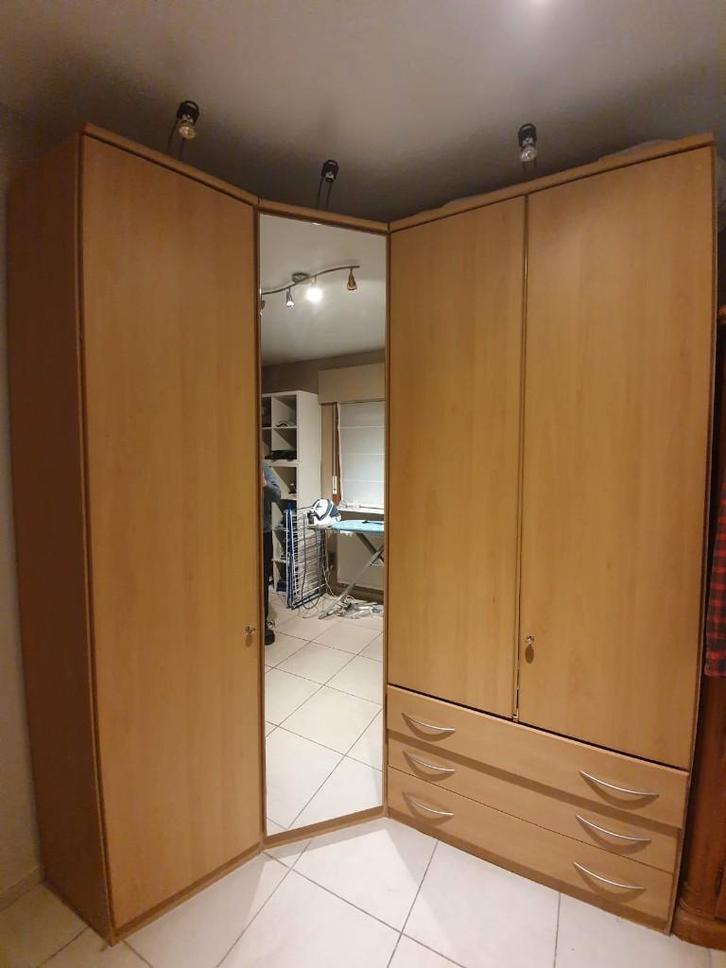 hoek kleerkast hoekkast heel stevig en praktisch KOOPJE, Huis en Inrichting, Kasten | Kleerkasten, Zo goed als nieuw, 200 cm of meer