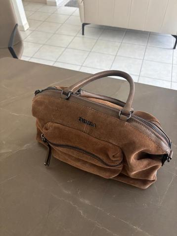 Handtas in leder  beschikbaar voor biedingen